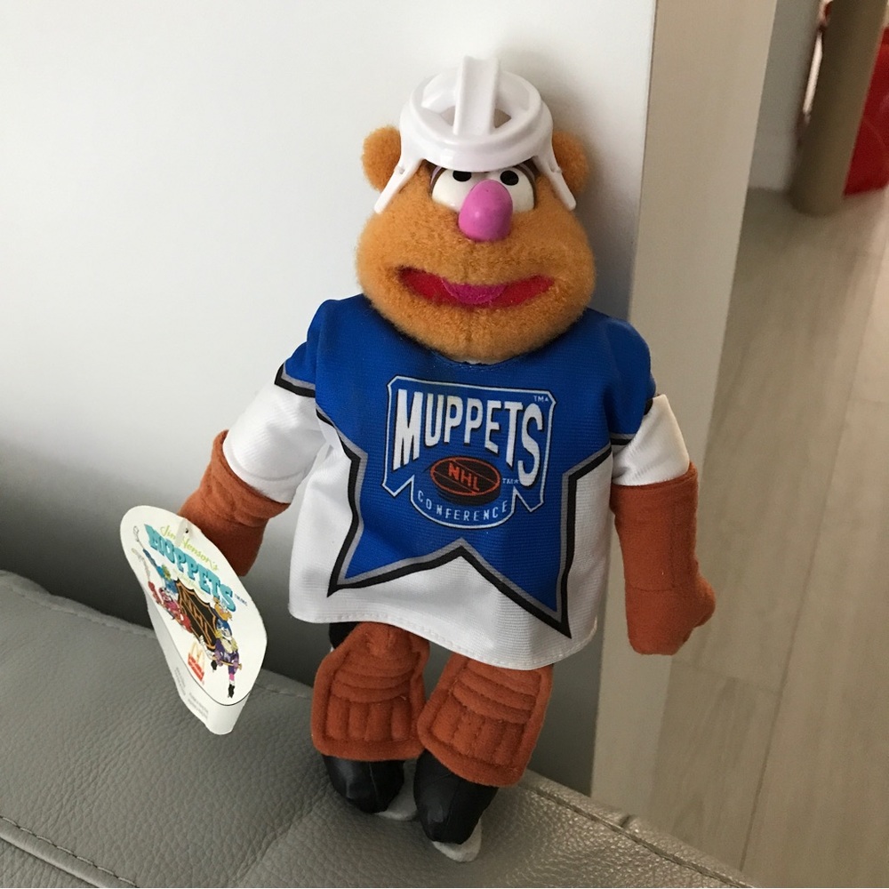 Vintage 1995 The Muppets Fozzie Bear NHL Hockey Player Plush